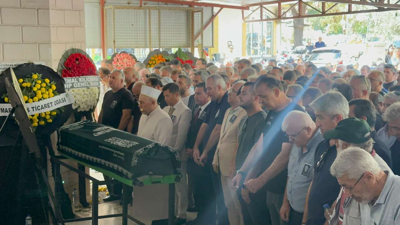 Marmaris’te Candan Yürekli’ye Veda, Siyaset ve İş Dünyası Cenazede Buluştu 3